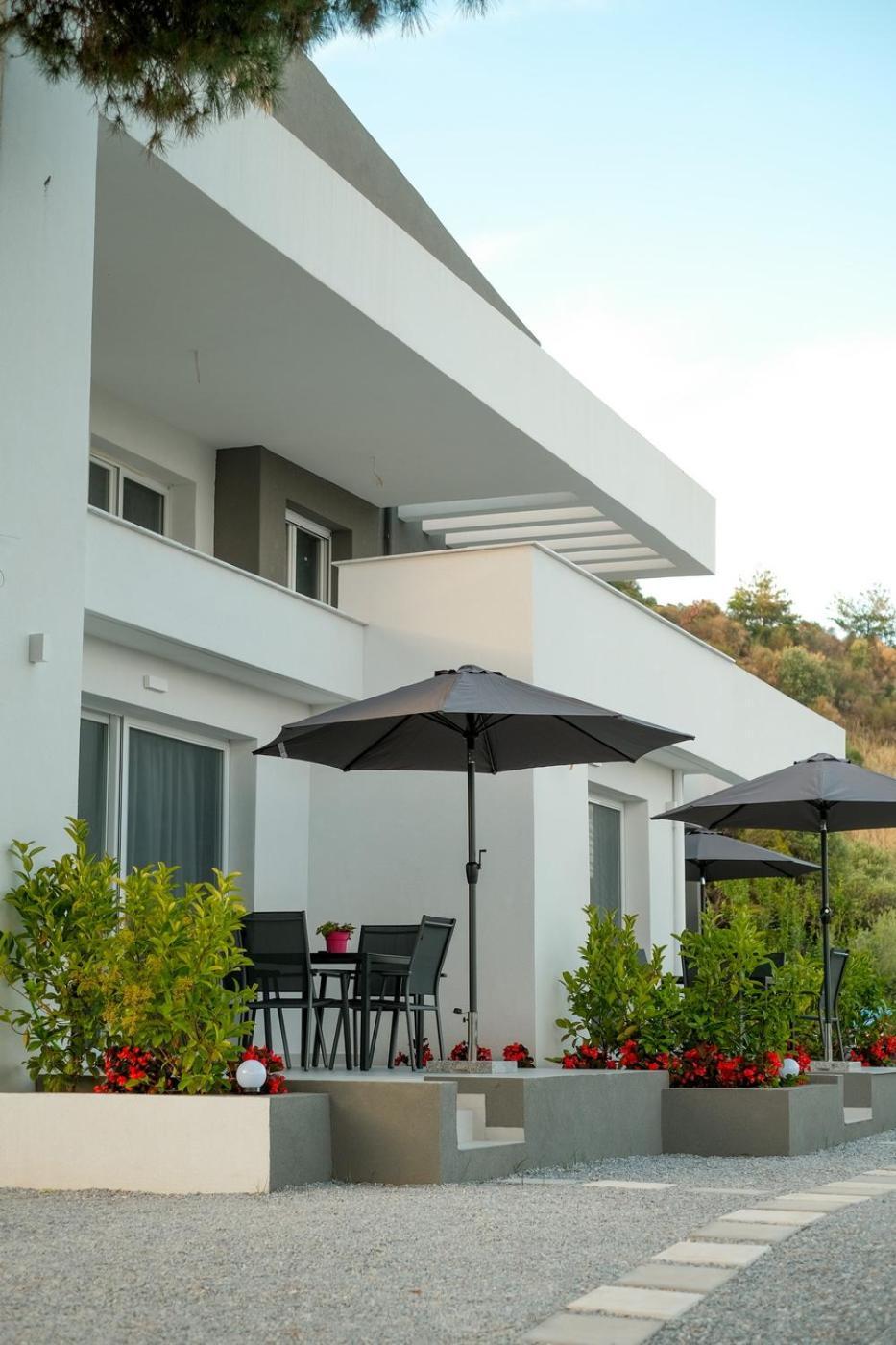 Aquarama Suites Nea Iraklitsa Экстерьер фото