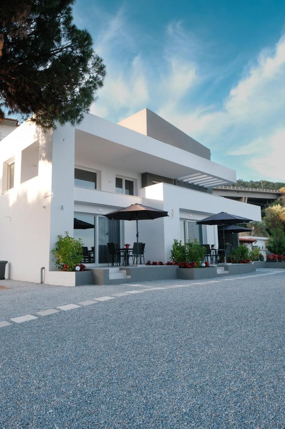 Aquarama Suites Nea Iraklitsa Экстерьер фото